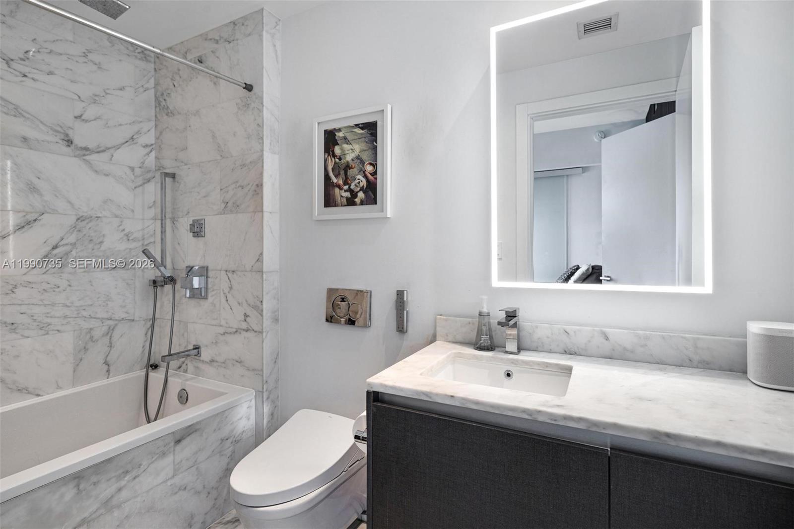 1451 Brickell Ave # 2704