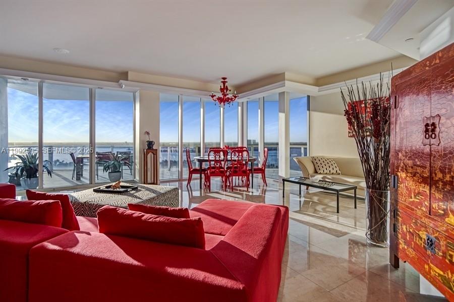 10225 Collins Ave # 1703