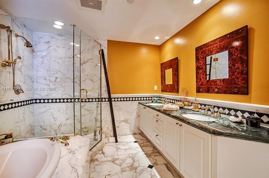 10225 Collins Ave # 1703