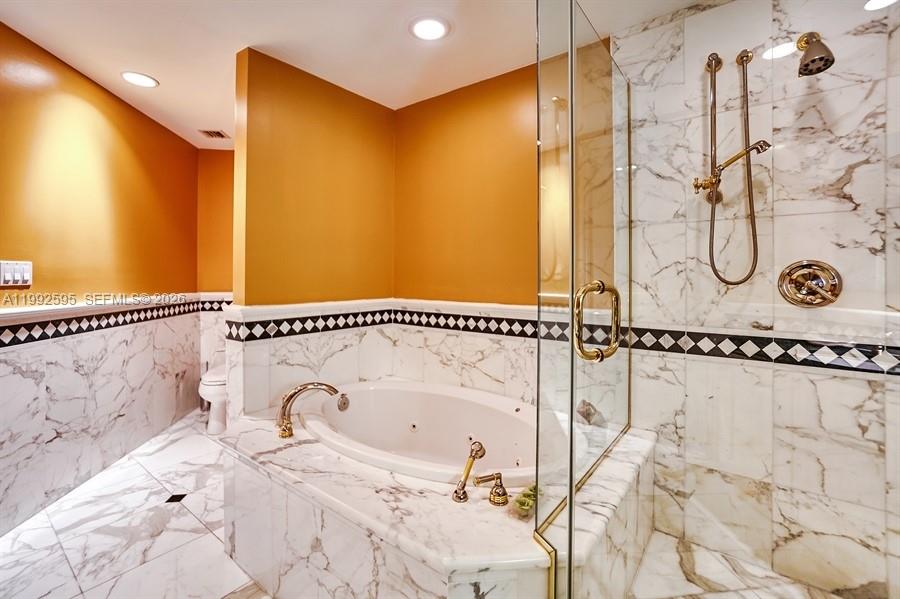 10225 Collins Ave # 1703