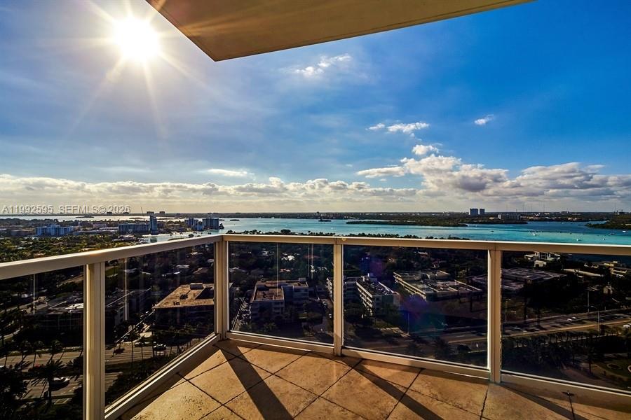 10225 Collins Ave # 1703