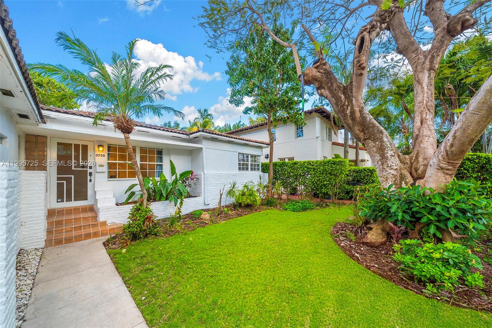 3755 Royal Palm Ave