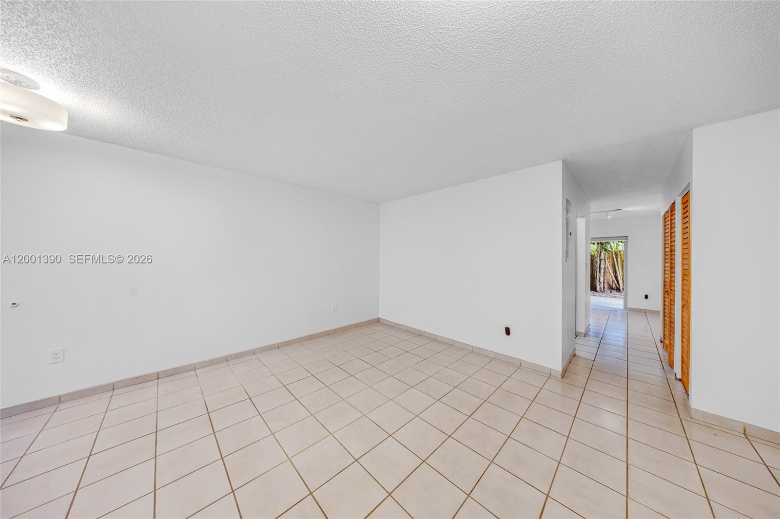 72 SW 113th Ave