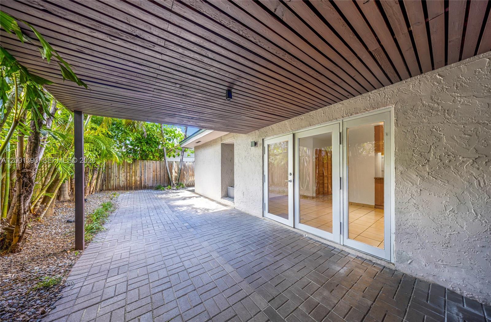 72 SW 113th Ave