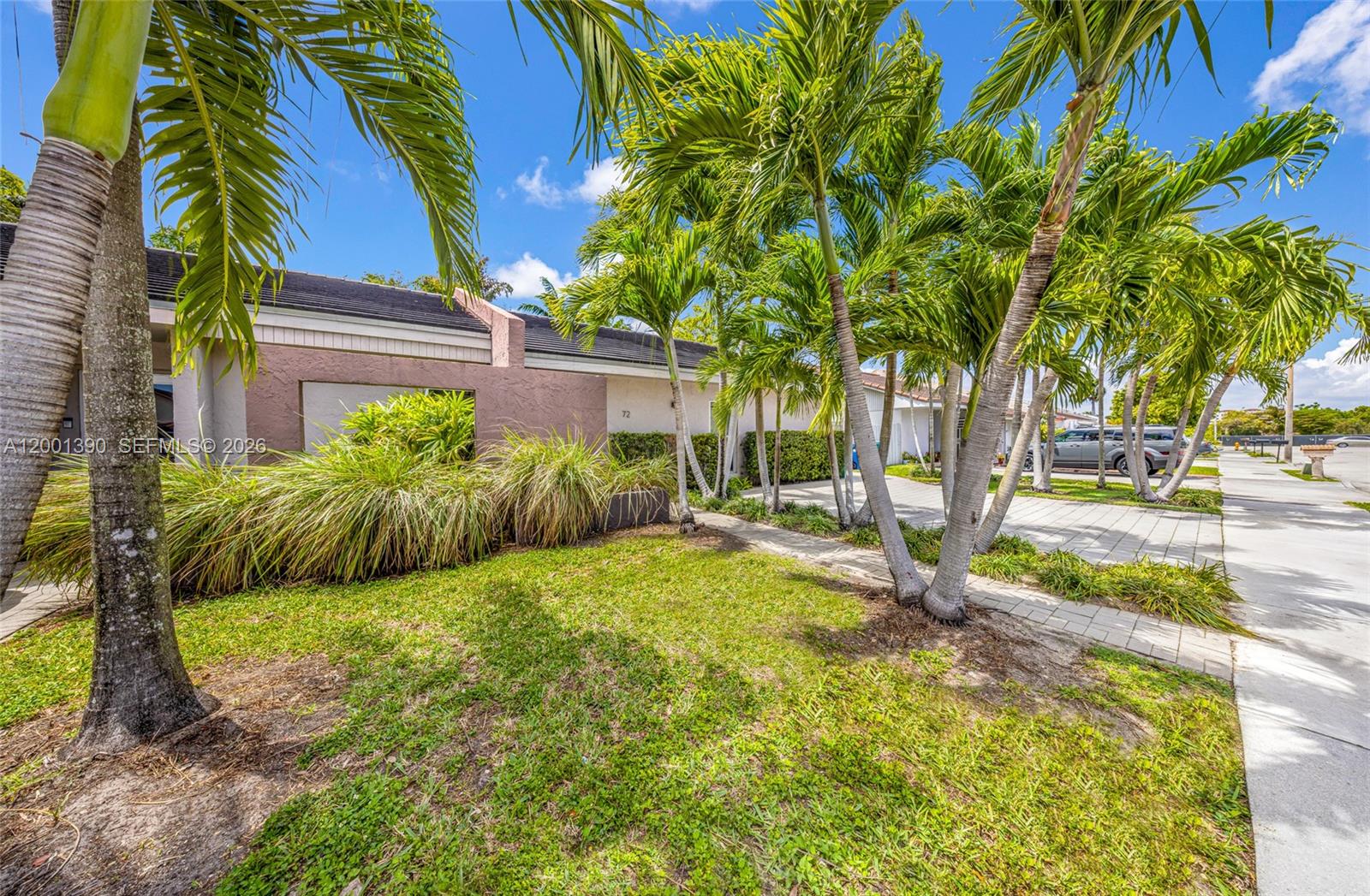 72 SW 113th Ave