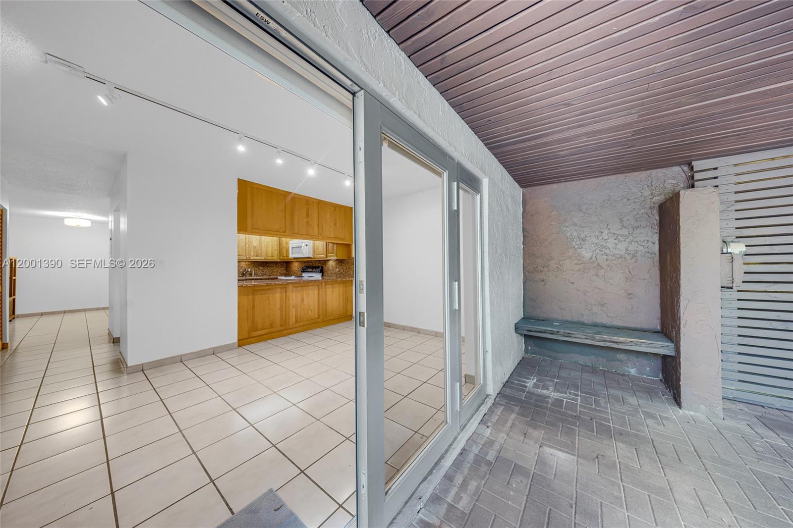72 SW 113th Ave