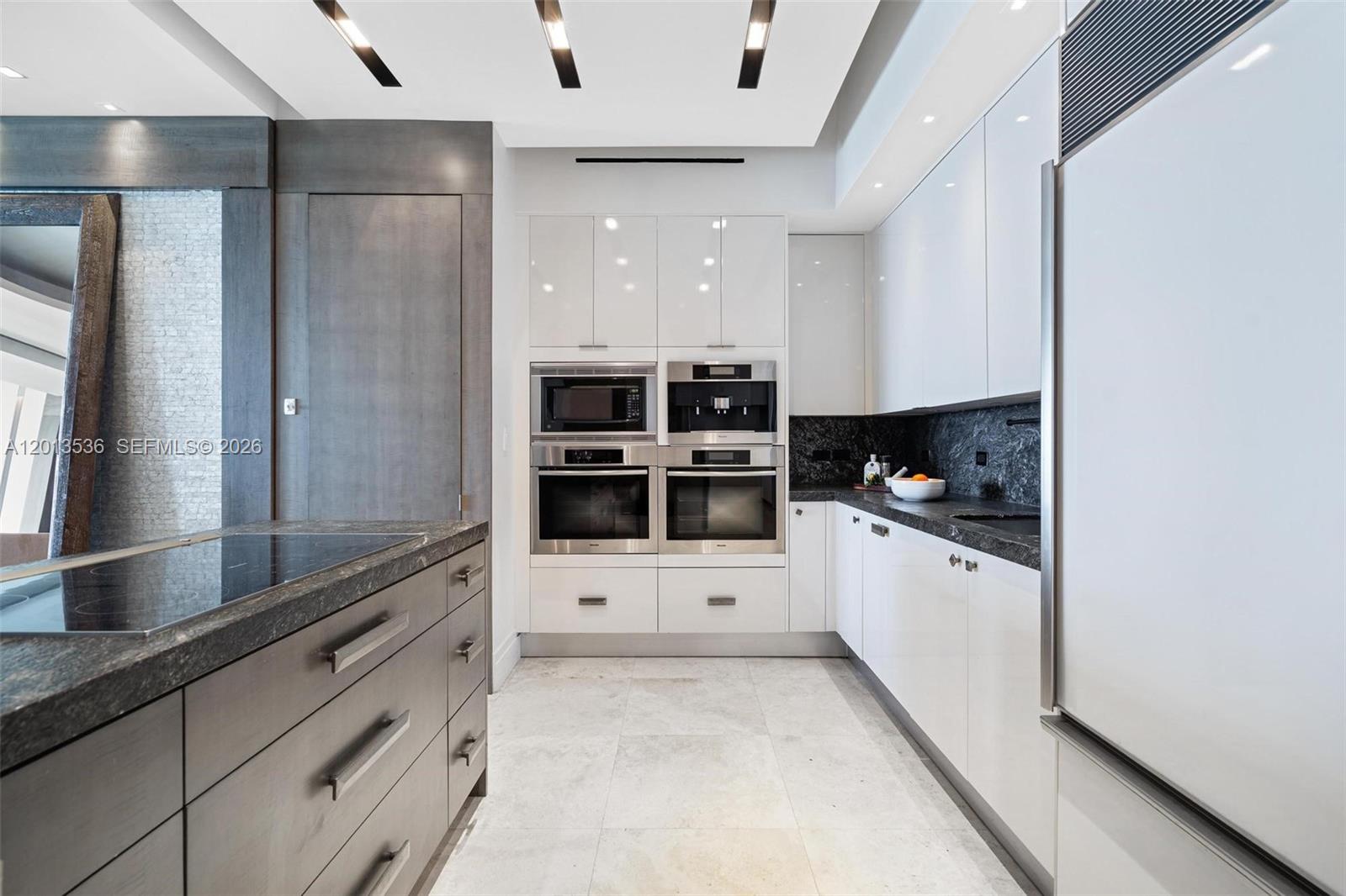 6799 Collins Ave # 205