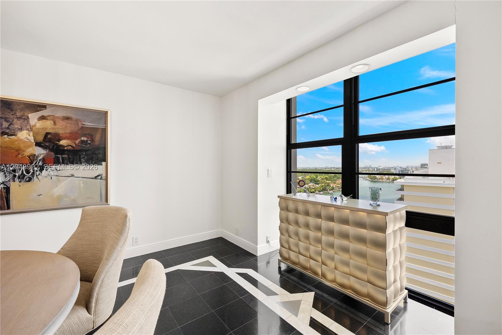 5500 Collins Ave # 1902