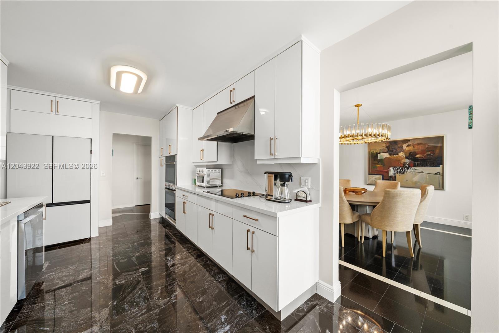 5500 Collins Ave # 1902