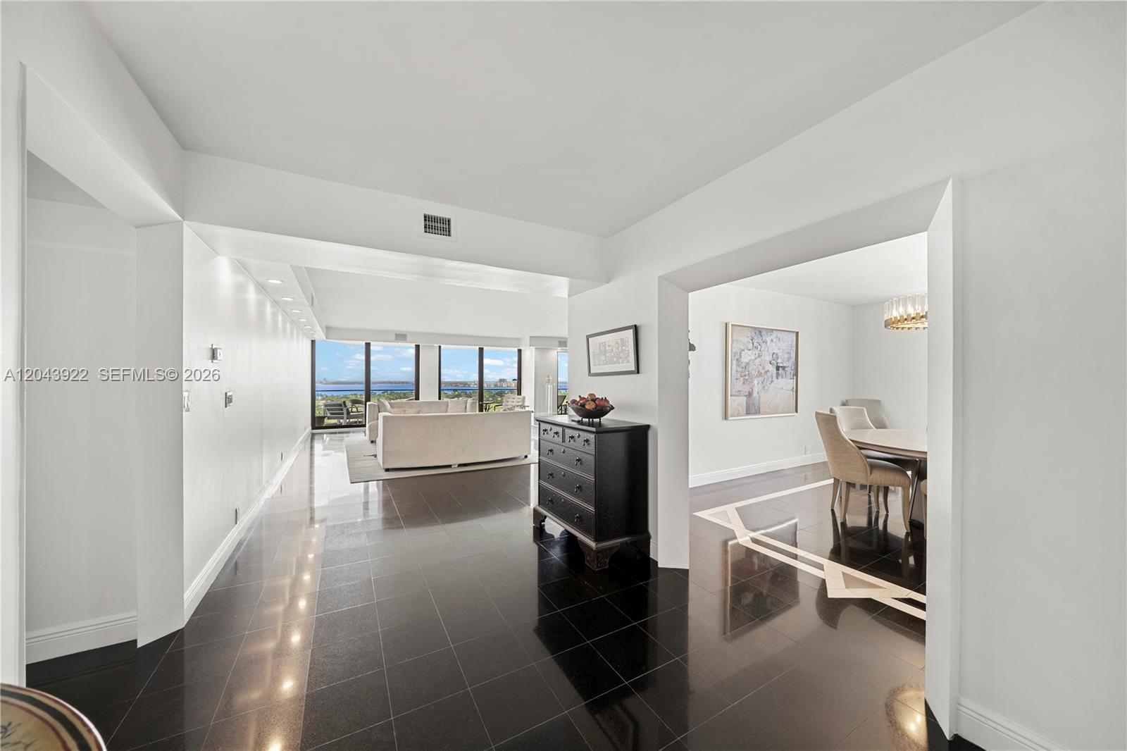 5500 Collins Ave # 1902