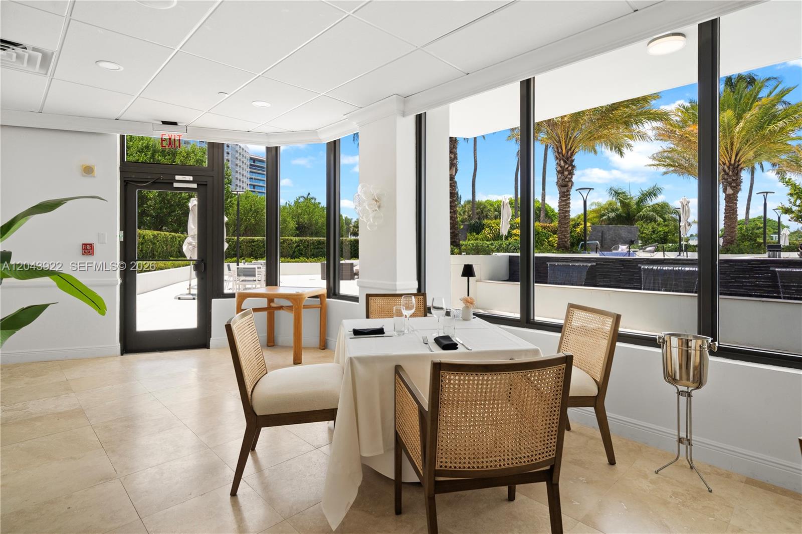 5500 Collins Ave # 1902