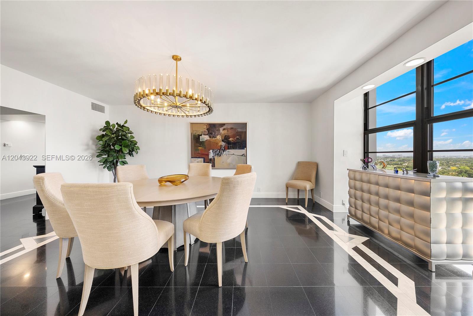 5500 Collins Ave # 1902