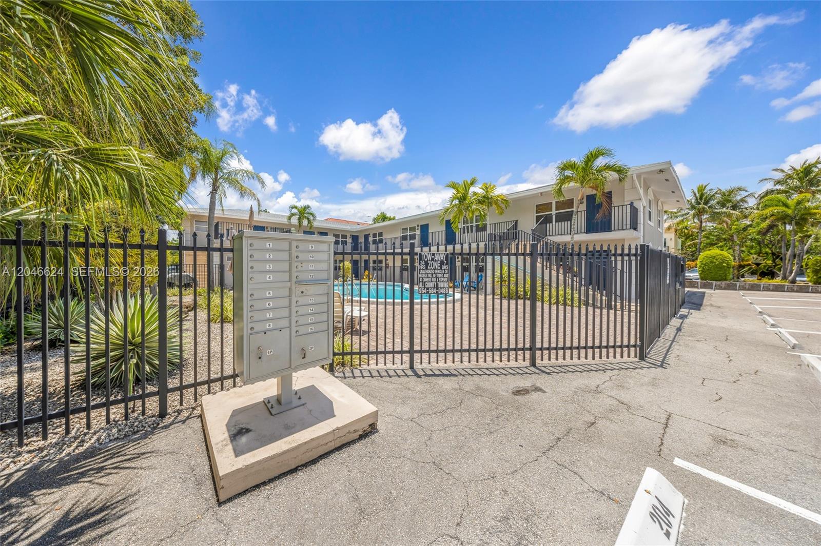 660 NE 11th Ave # 102