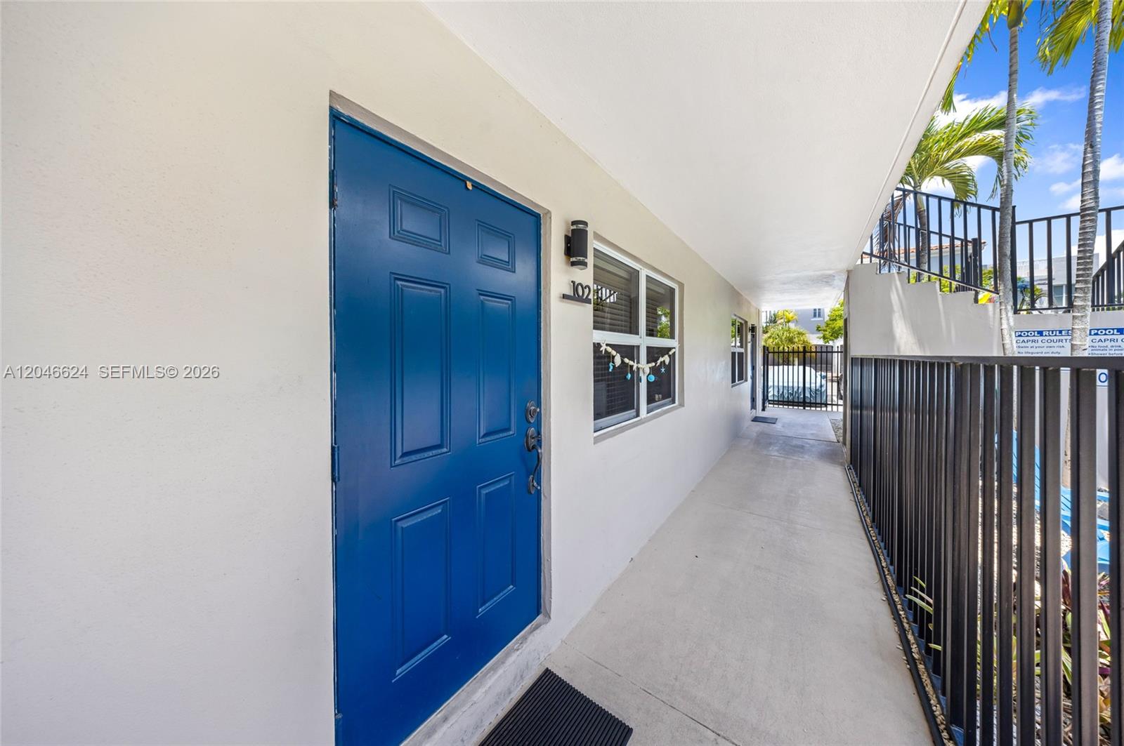 660 NE 11th Ave # 102