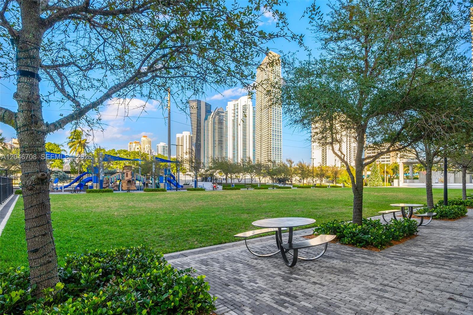 330 Sunny Isles Blvd # 1708 Unit: 5-1708