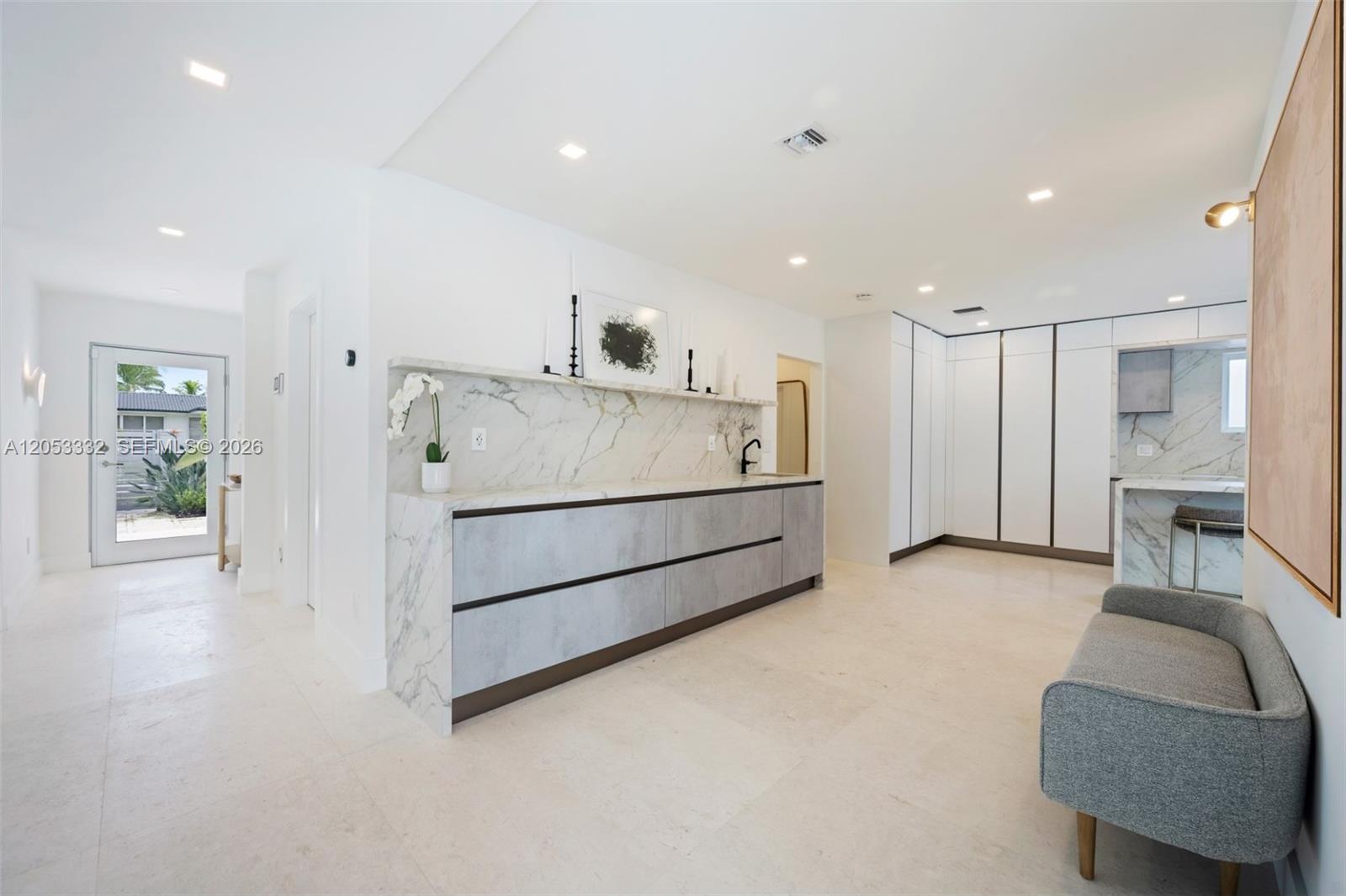 2273 Bayview Ln