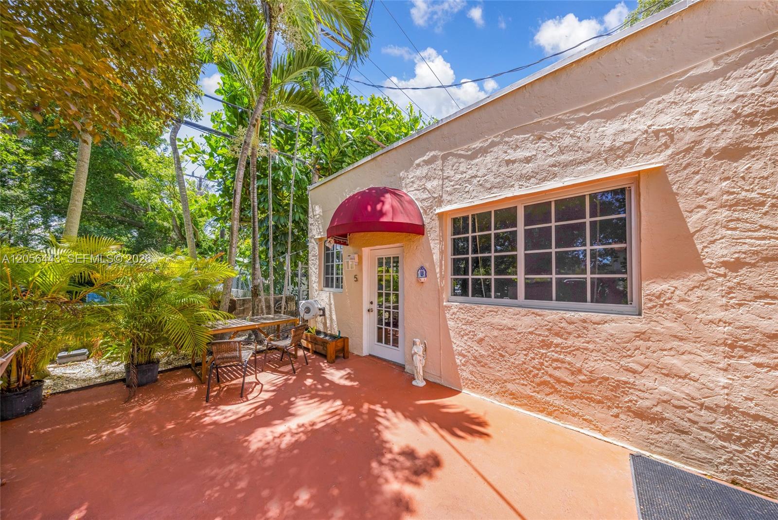 902 Salzedo St # 5