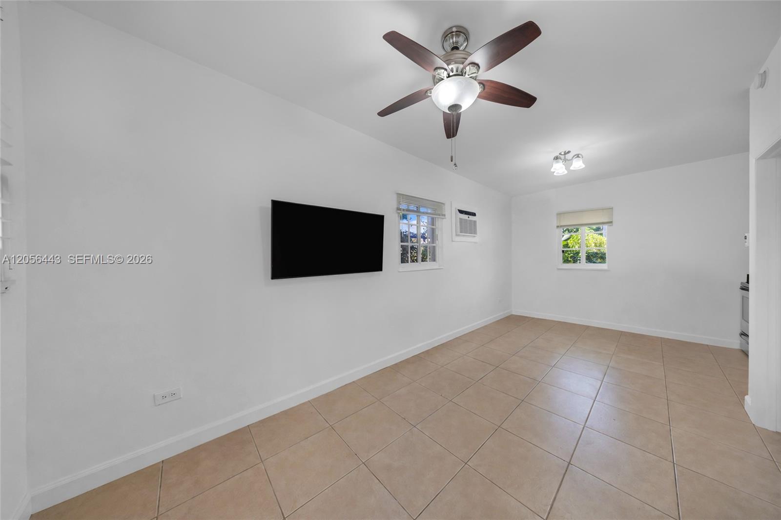 902 Salzedo St # 5