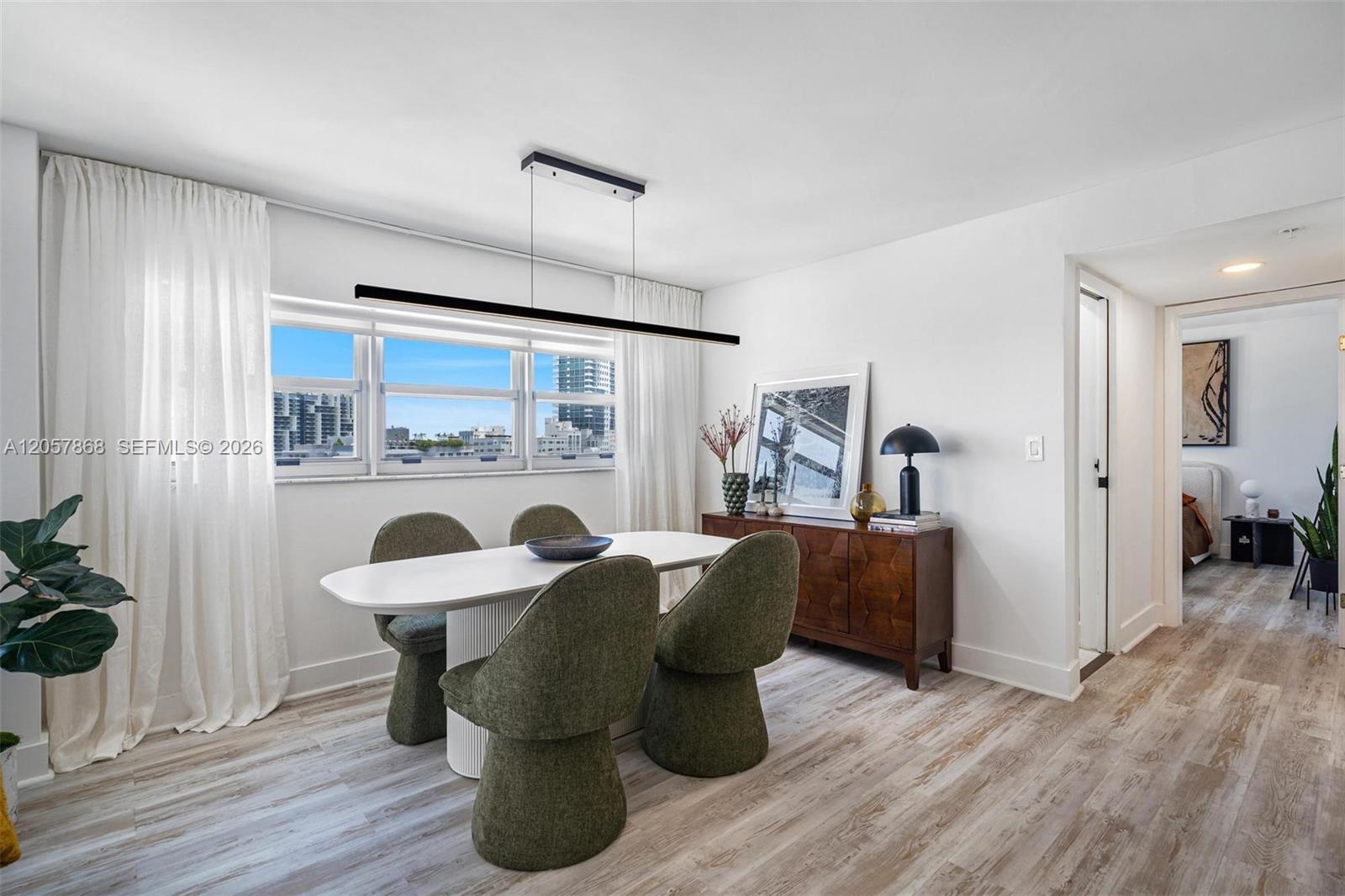 1881 Washington Ave # 8C