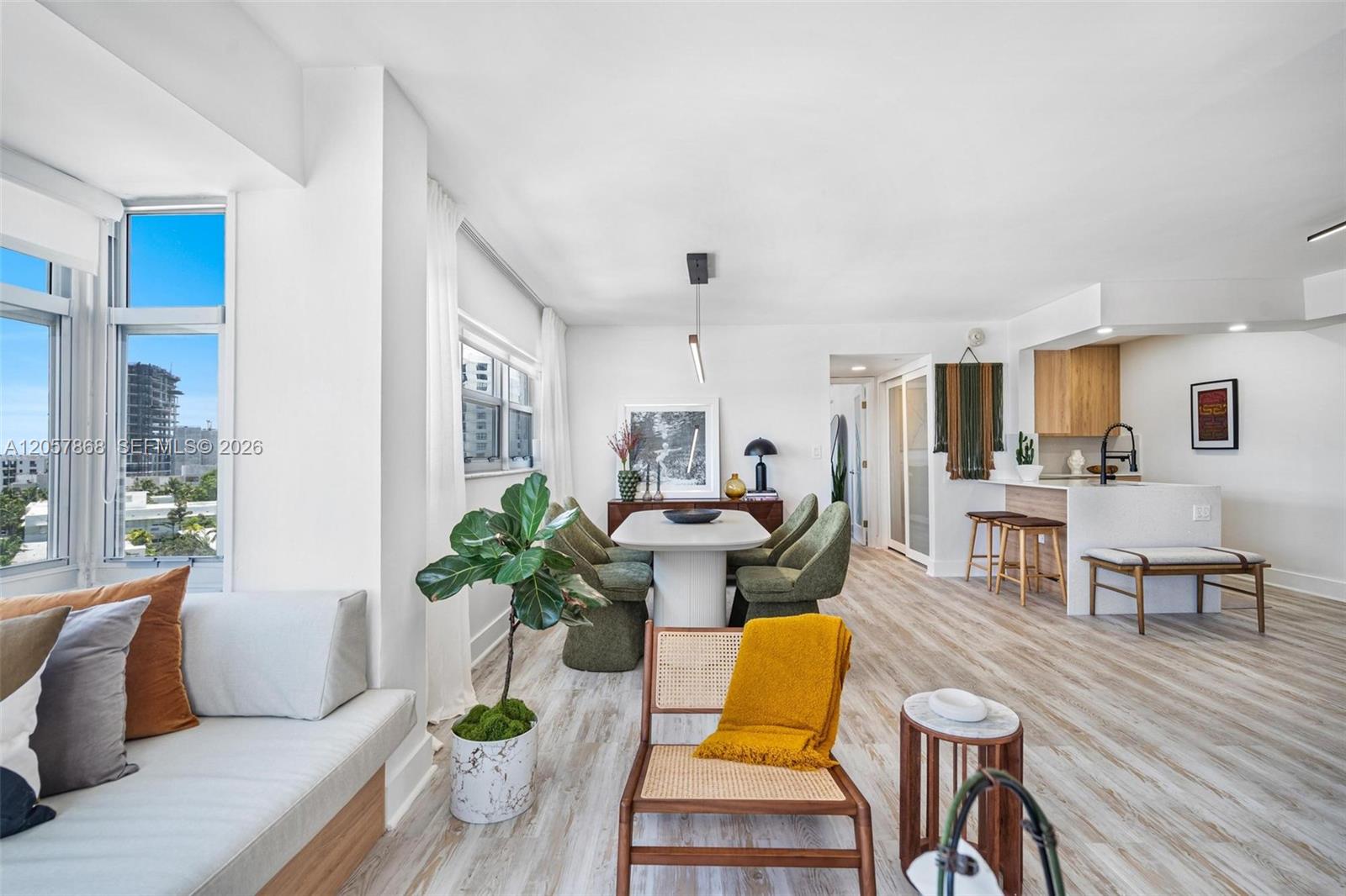 1881 Washington Ave # 8C