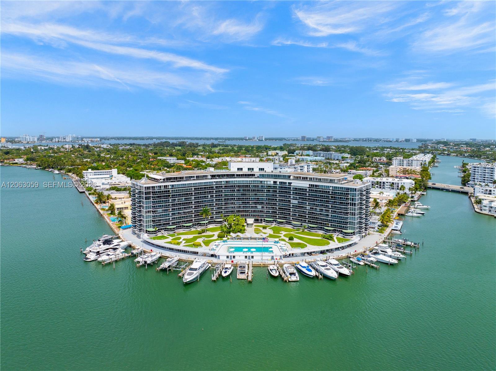 900 Bay Dr Unit: 702/704