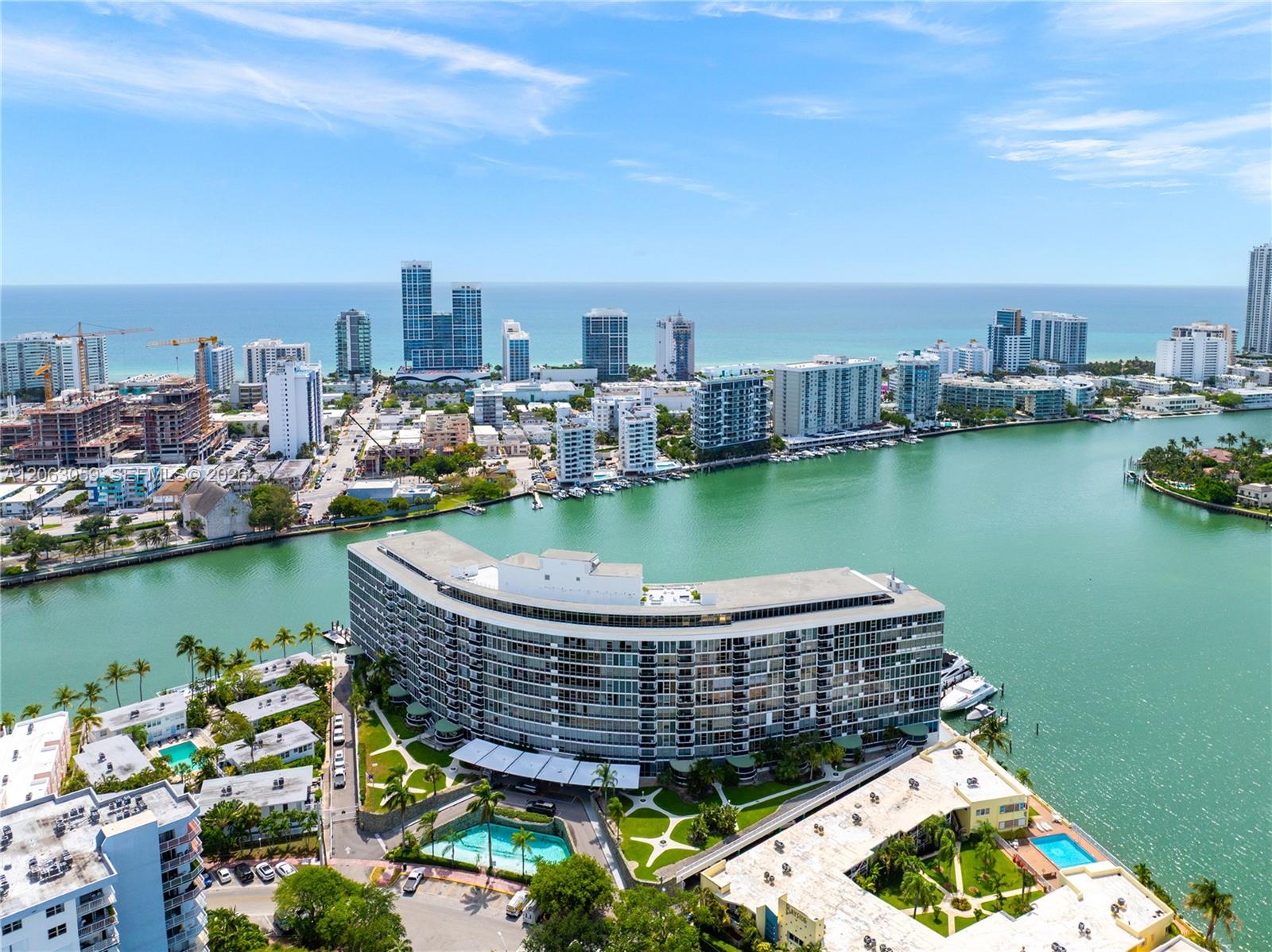 900 Bay Dr Unit: 702/704
