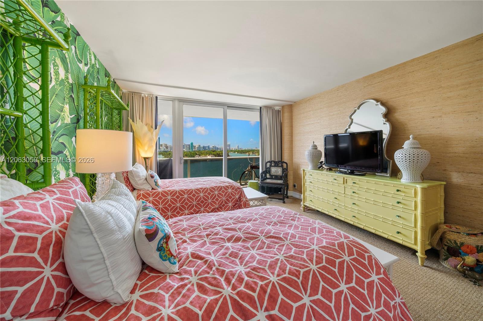 900 Bay Dr Unit: 702/704