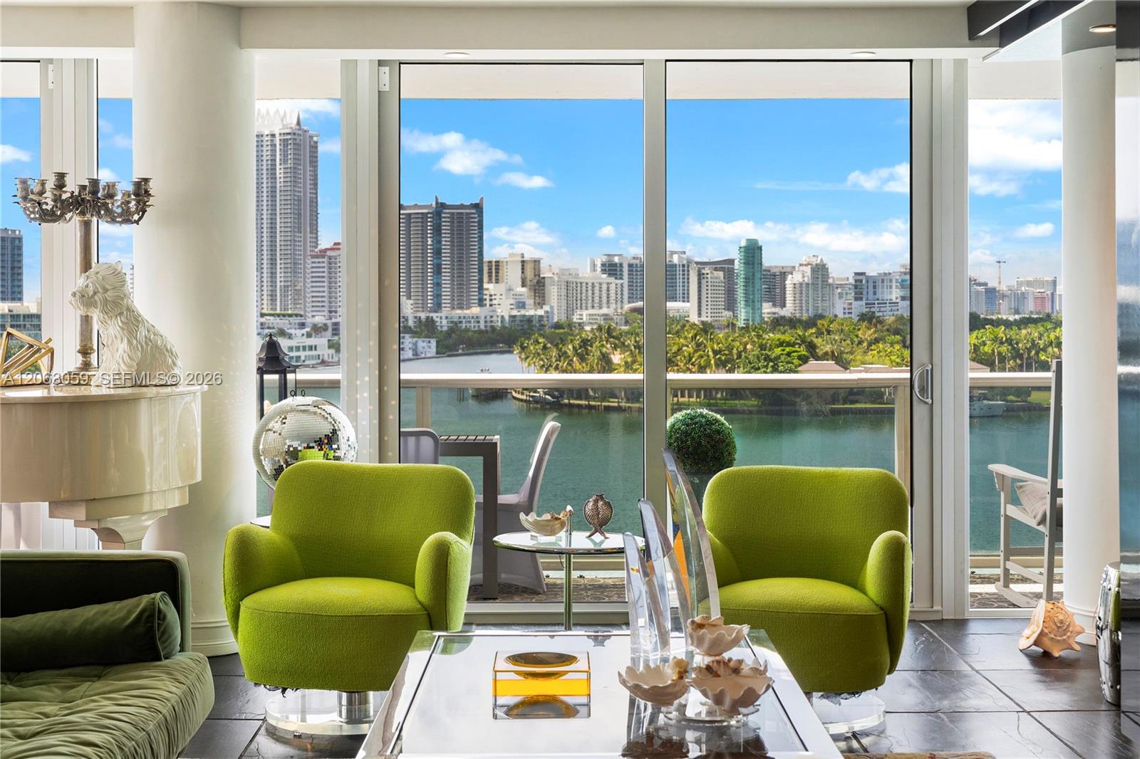 900 Bay Dr Unit: 702/704