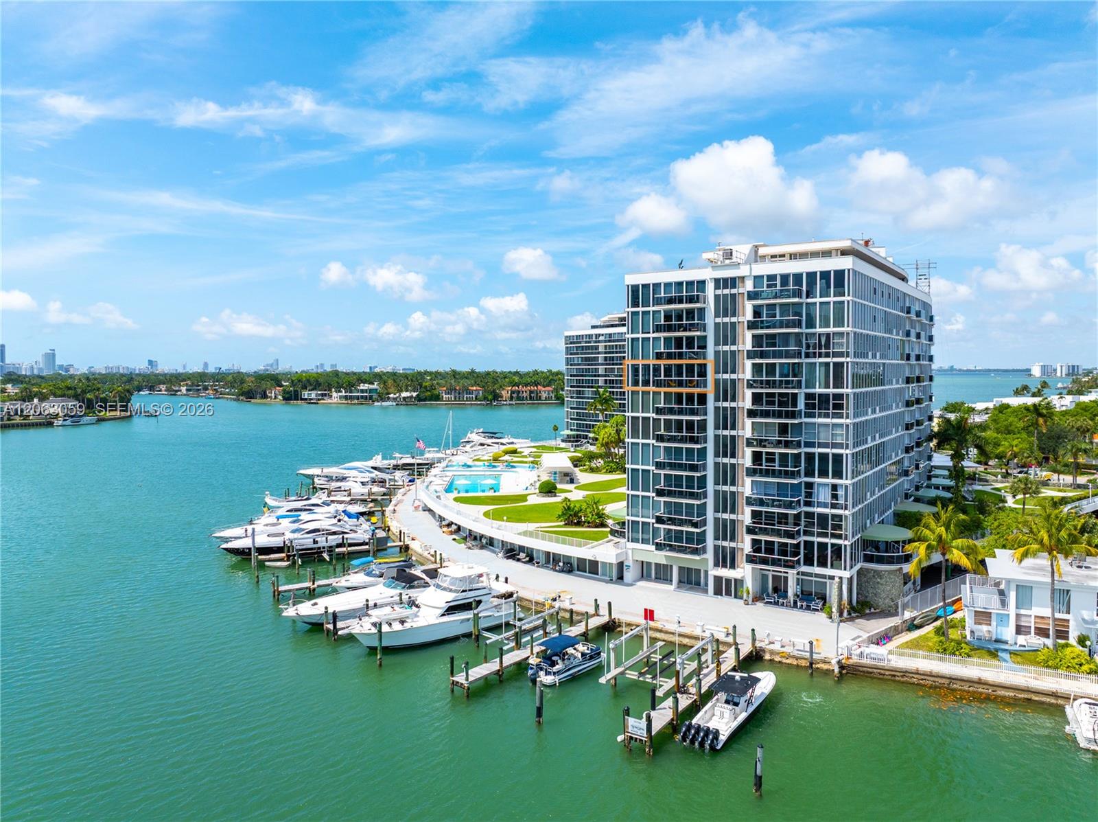 900 Bay Dr Unit: 702/704