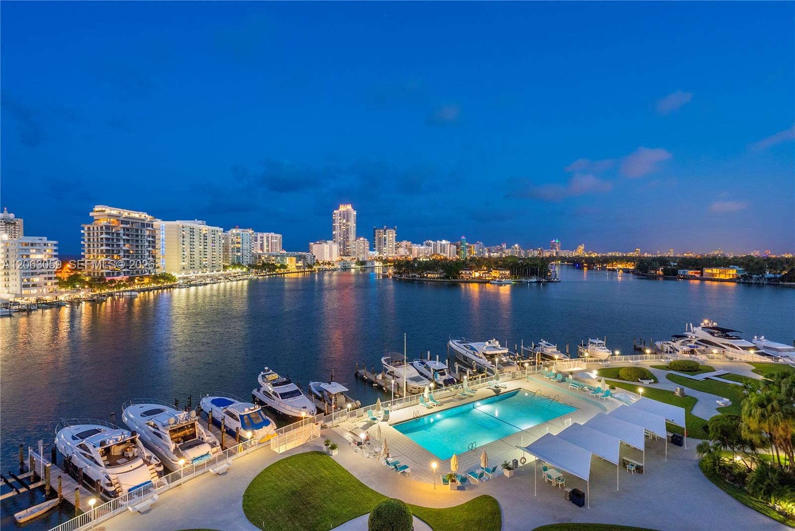 900 Bay Dr Unit: 702/704