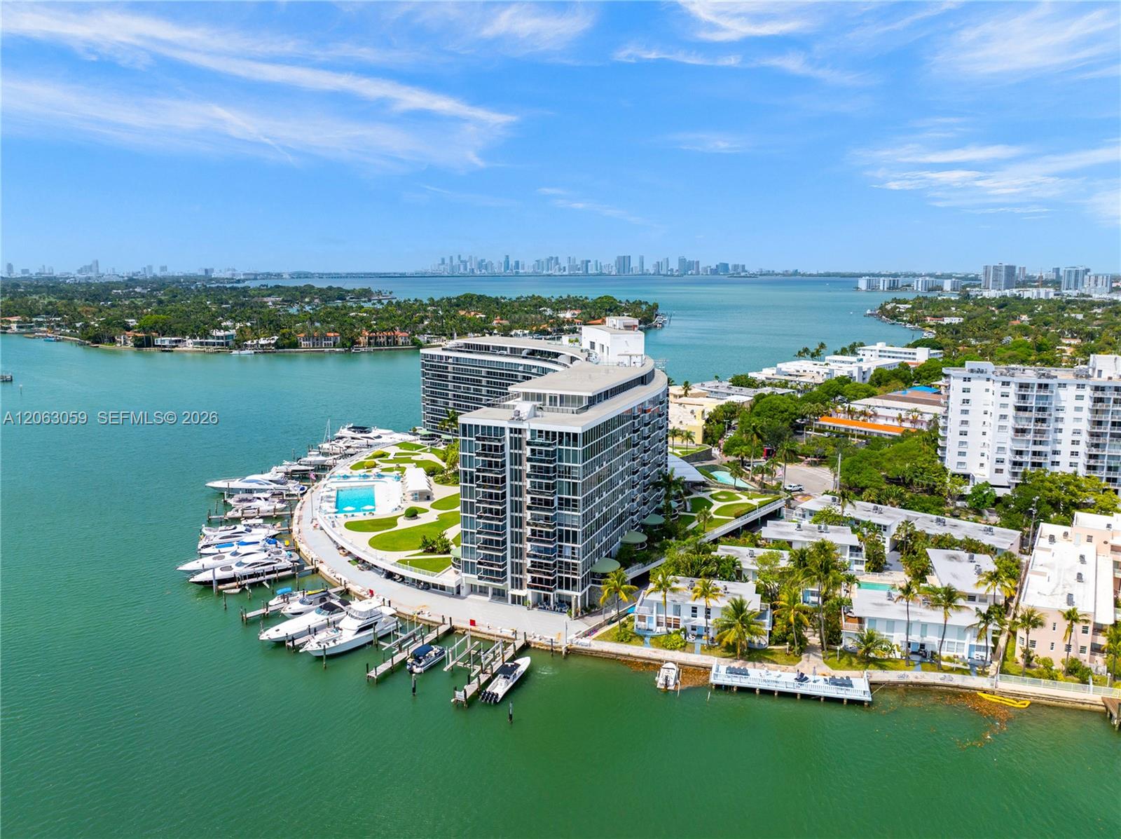 900 Bay Dr Unit: 702/704