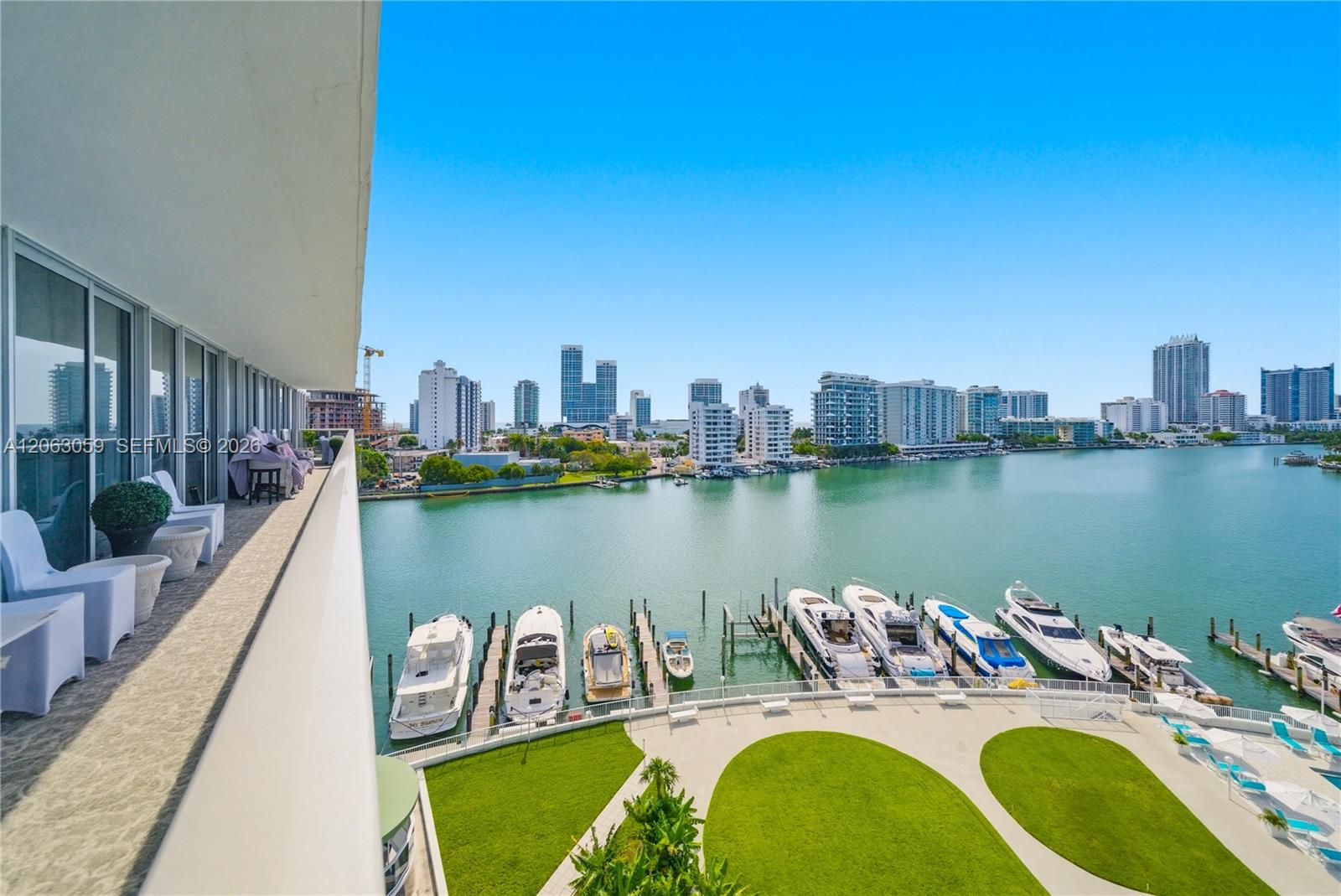 900 Bay Dr Unit: 702/704