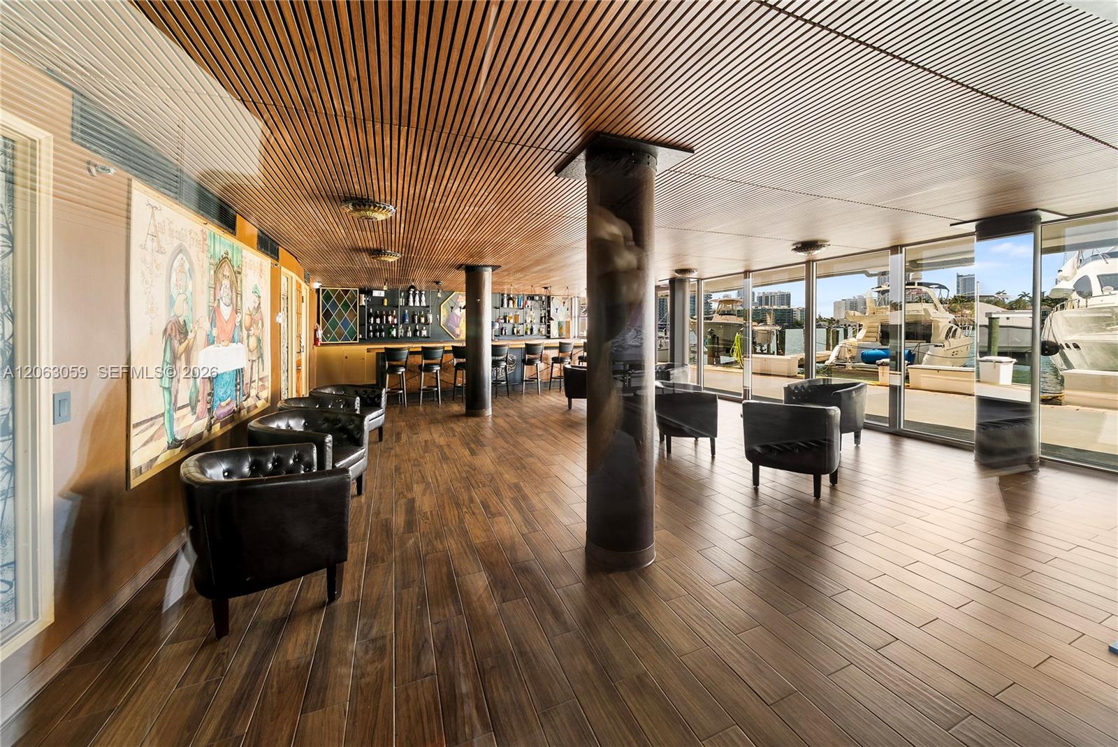 900 Bay Dr Unit: 702/704