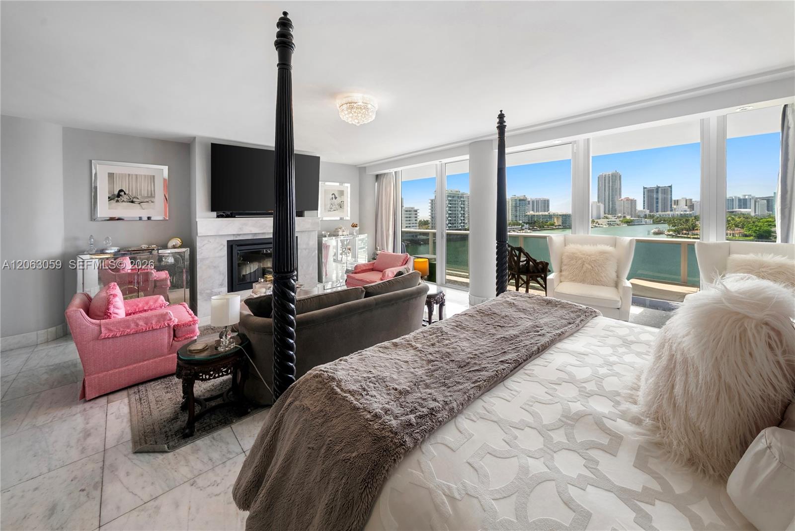 900 Bay Dr Unit: 702/704