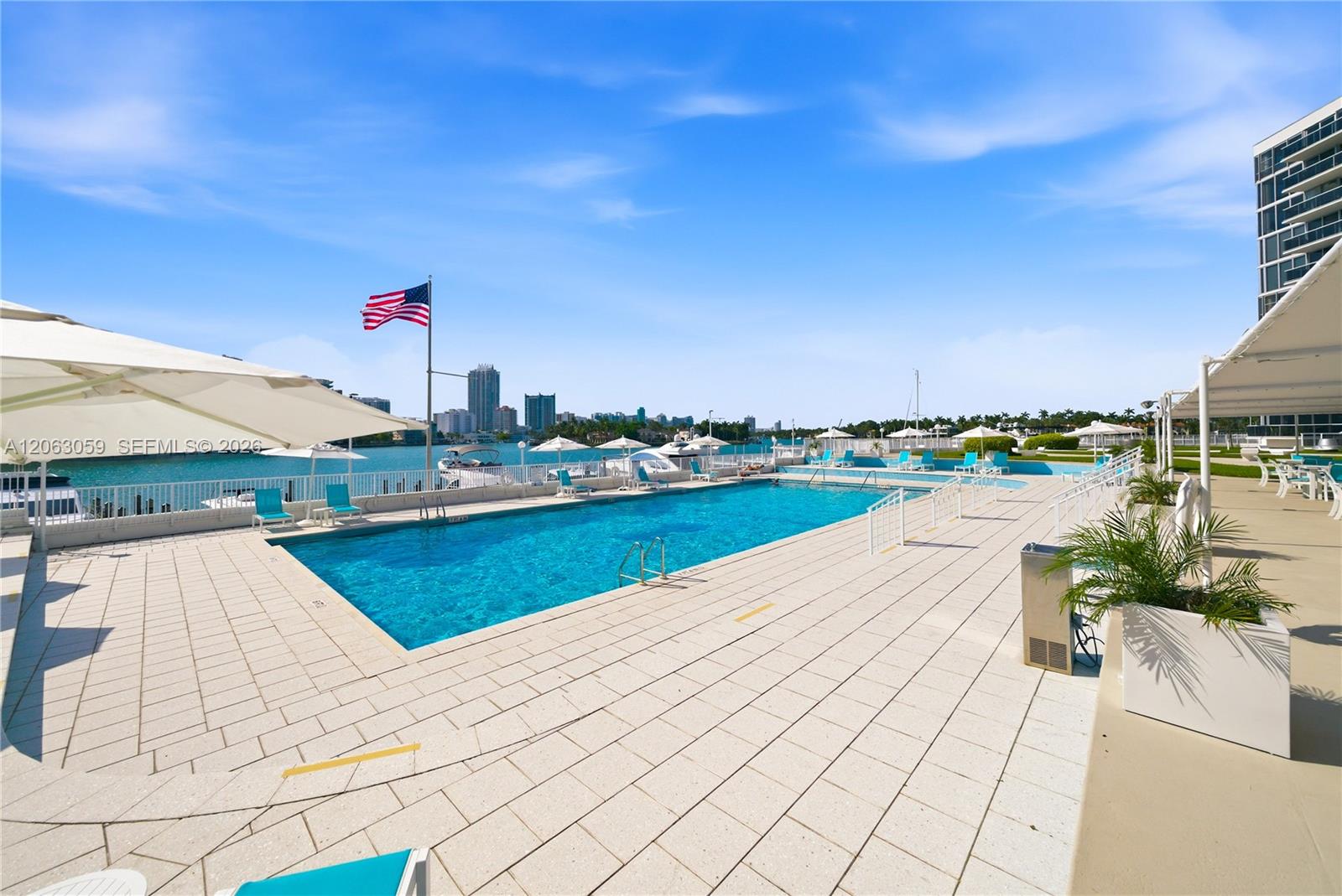 900 Bay Dr Unit: 702/704