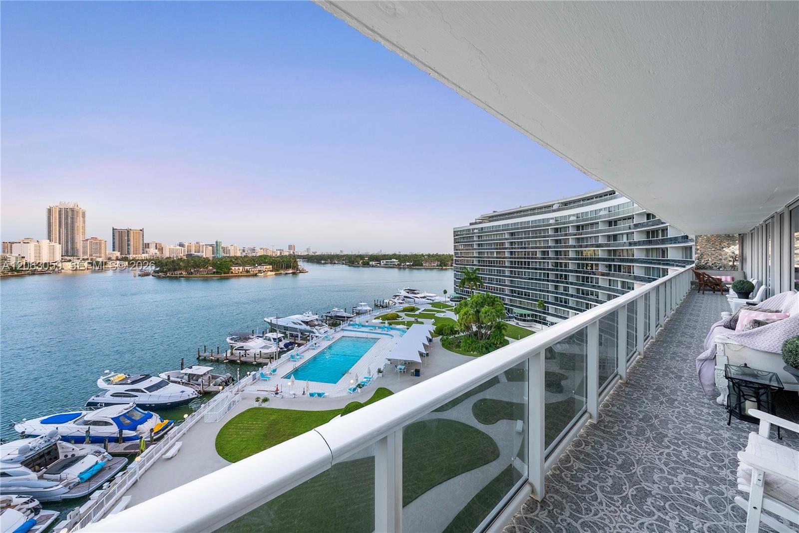 900 Bay Dr Unit: 702/704