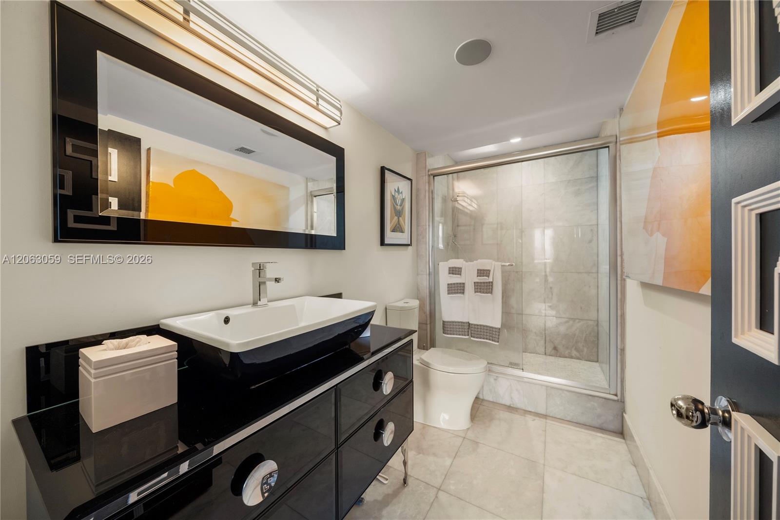 900 Bay Dr Unit: 702/704