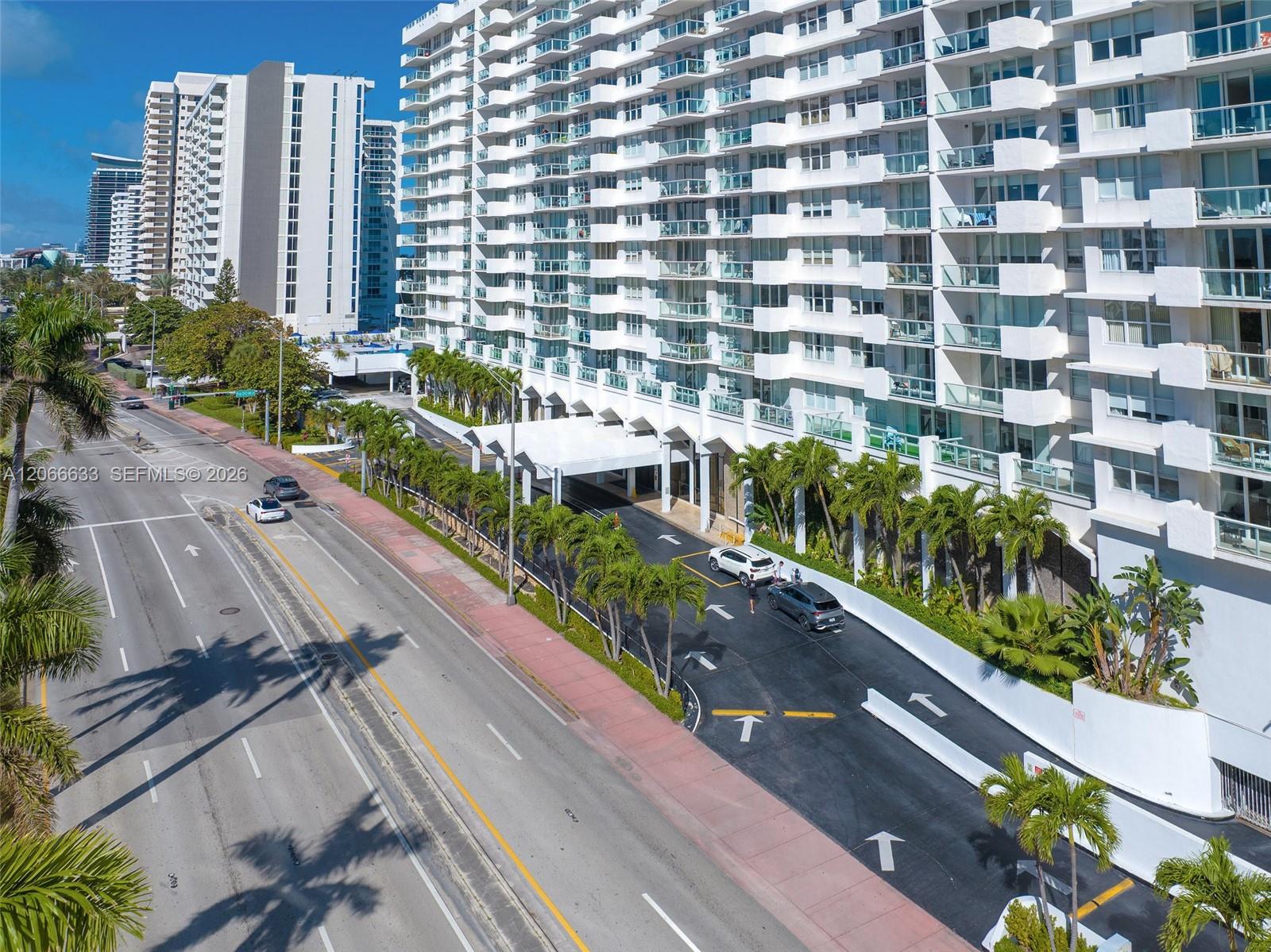 5601 Collins Ave # 14 Unit: PH-14