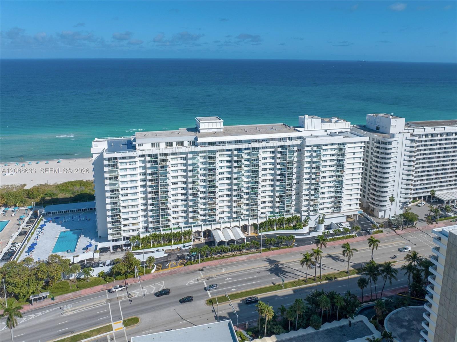 5601 Collins Ave # 14 Unit: PH-14