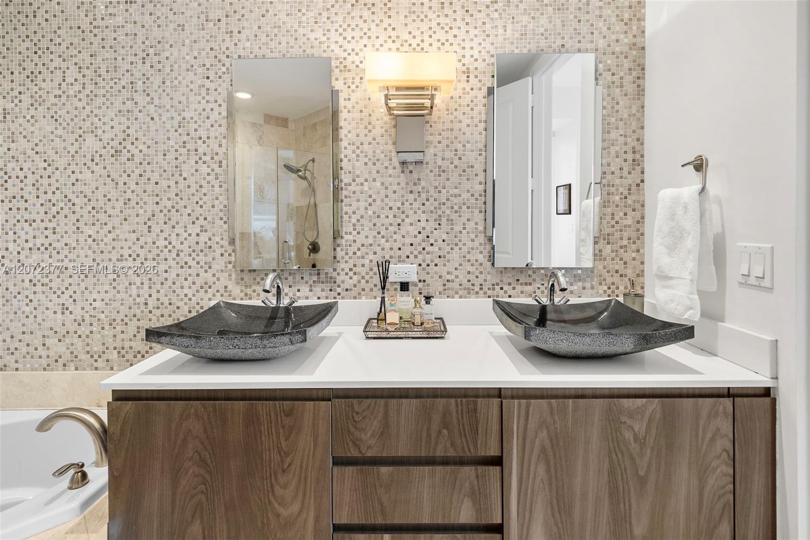 1607 Ponce De Leon Blvd # 9B