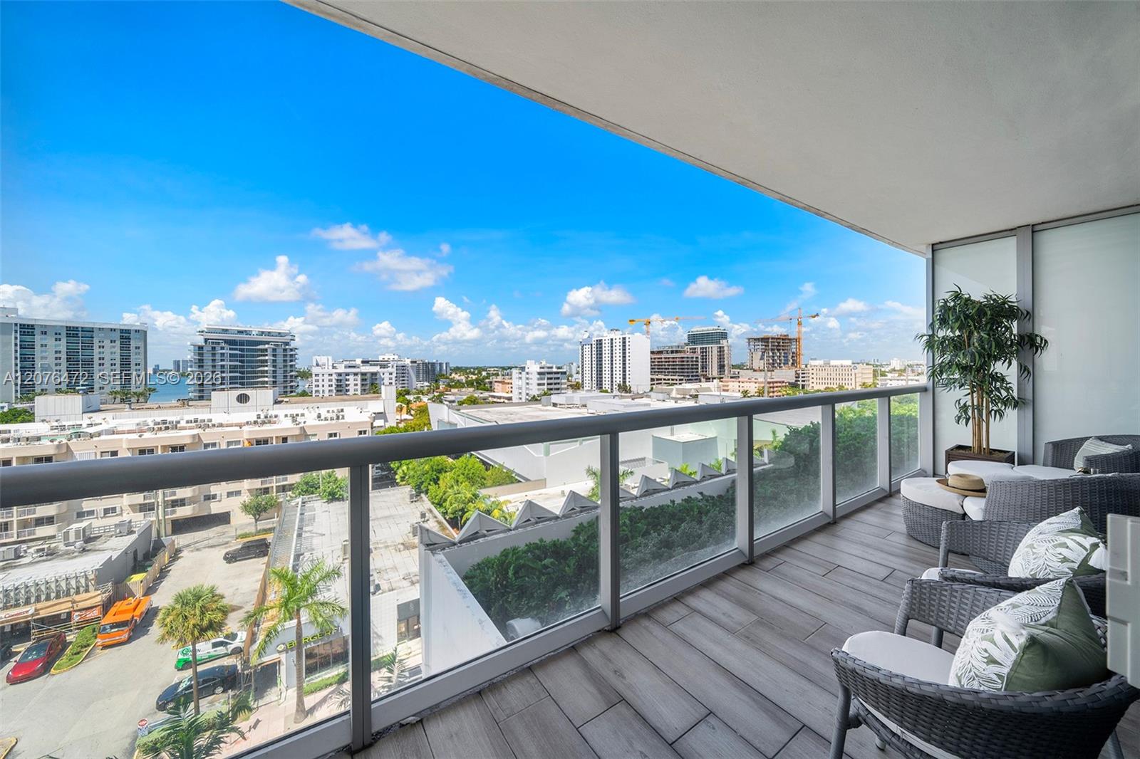 6799 Collins Ave # 701
