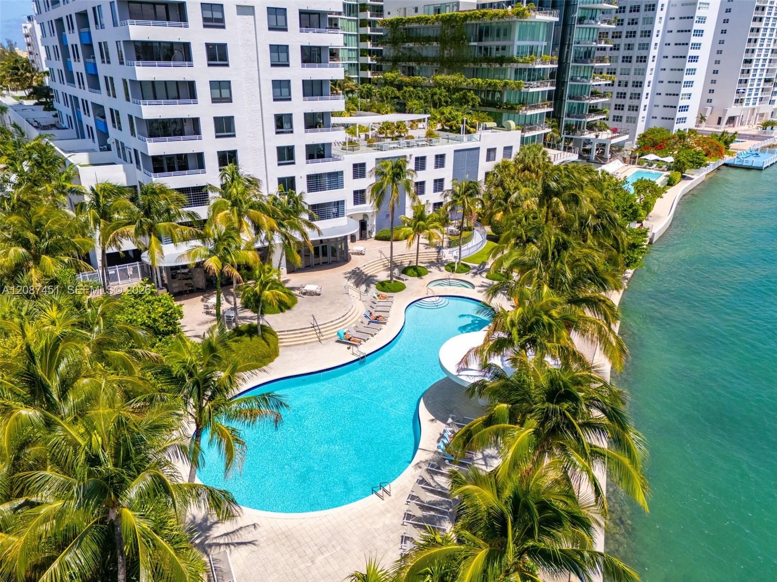 1330 West Ave # 811