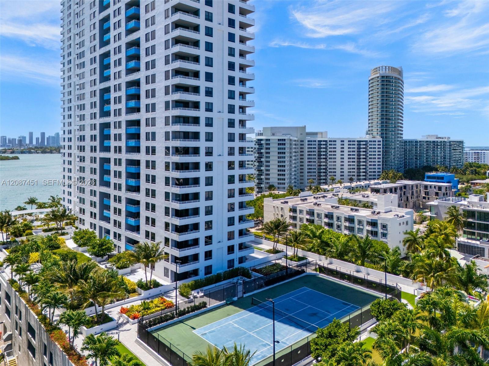 1330 West Ave # 811