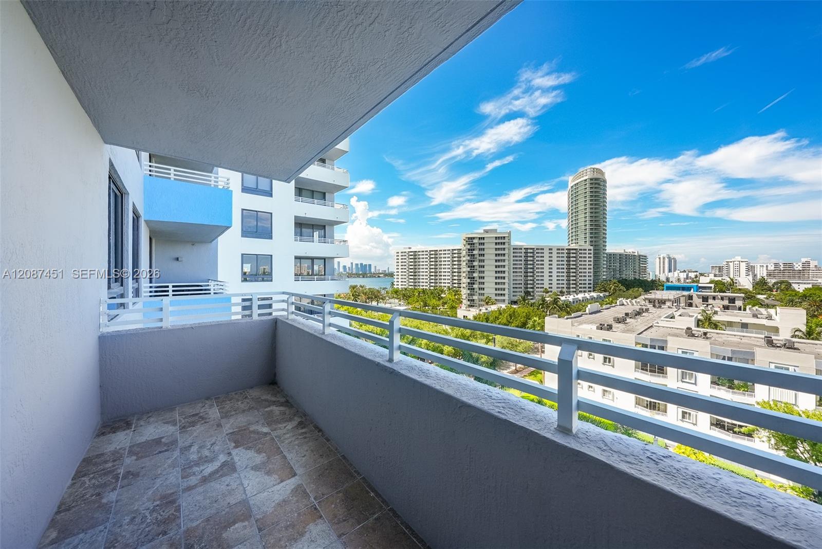 1330 West Ave # 811