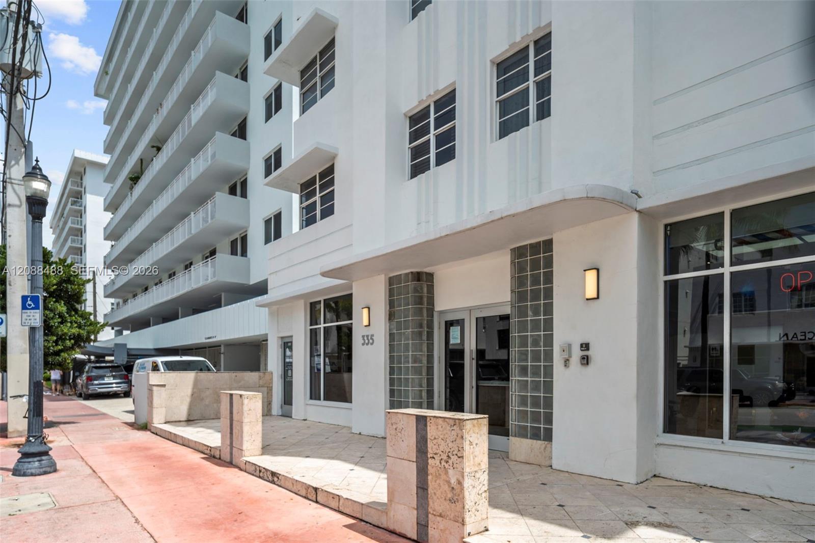335 Ocean Dr # 106