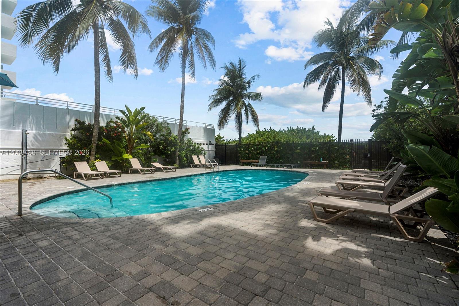335 Ocean Dr # 106