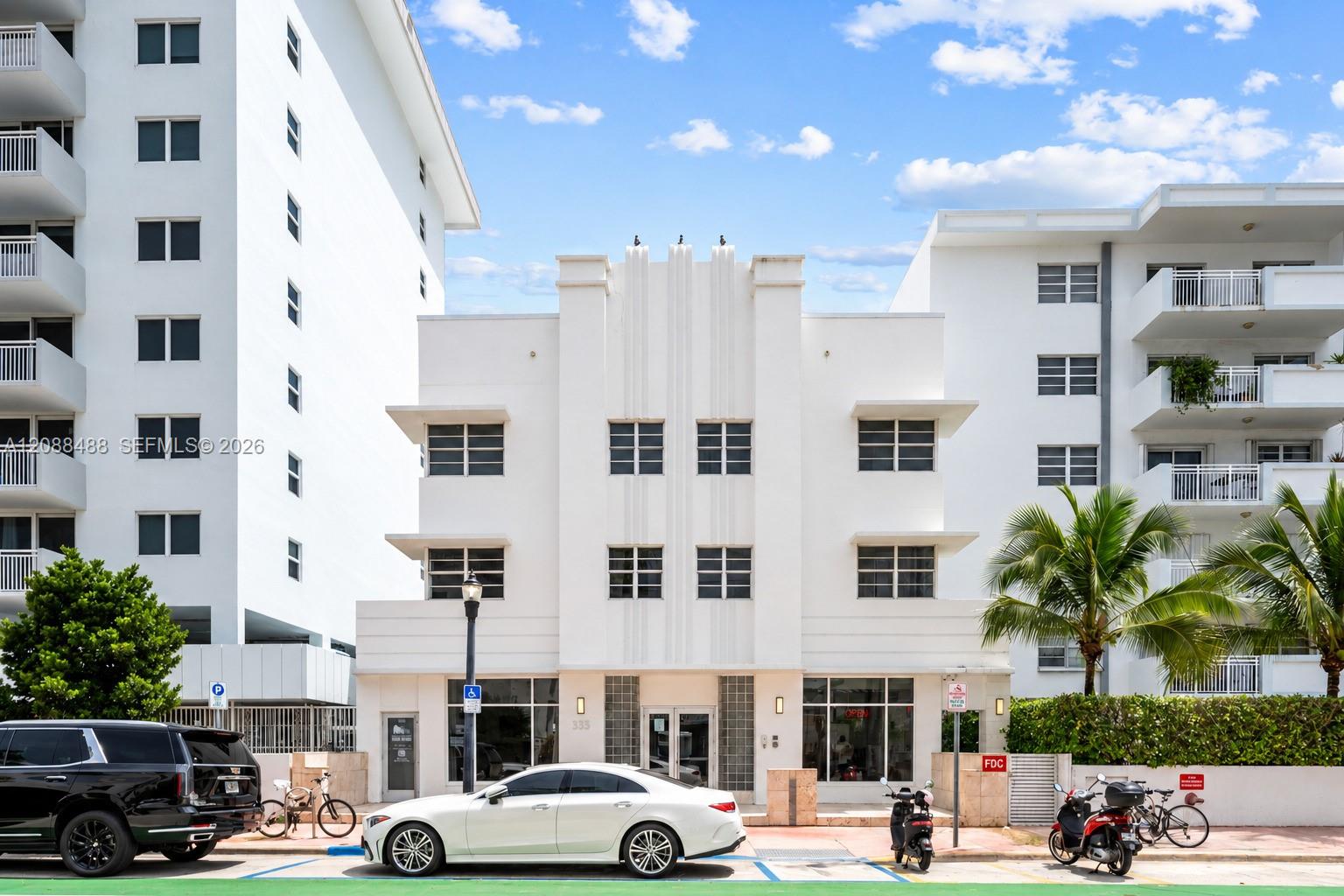 335 Ocean Dr # 106