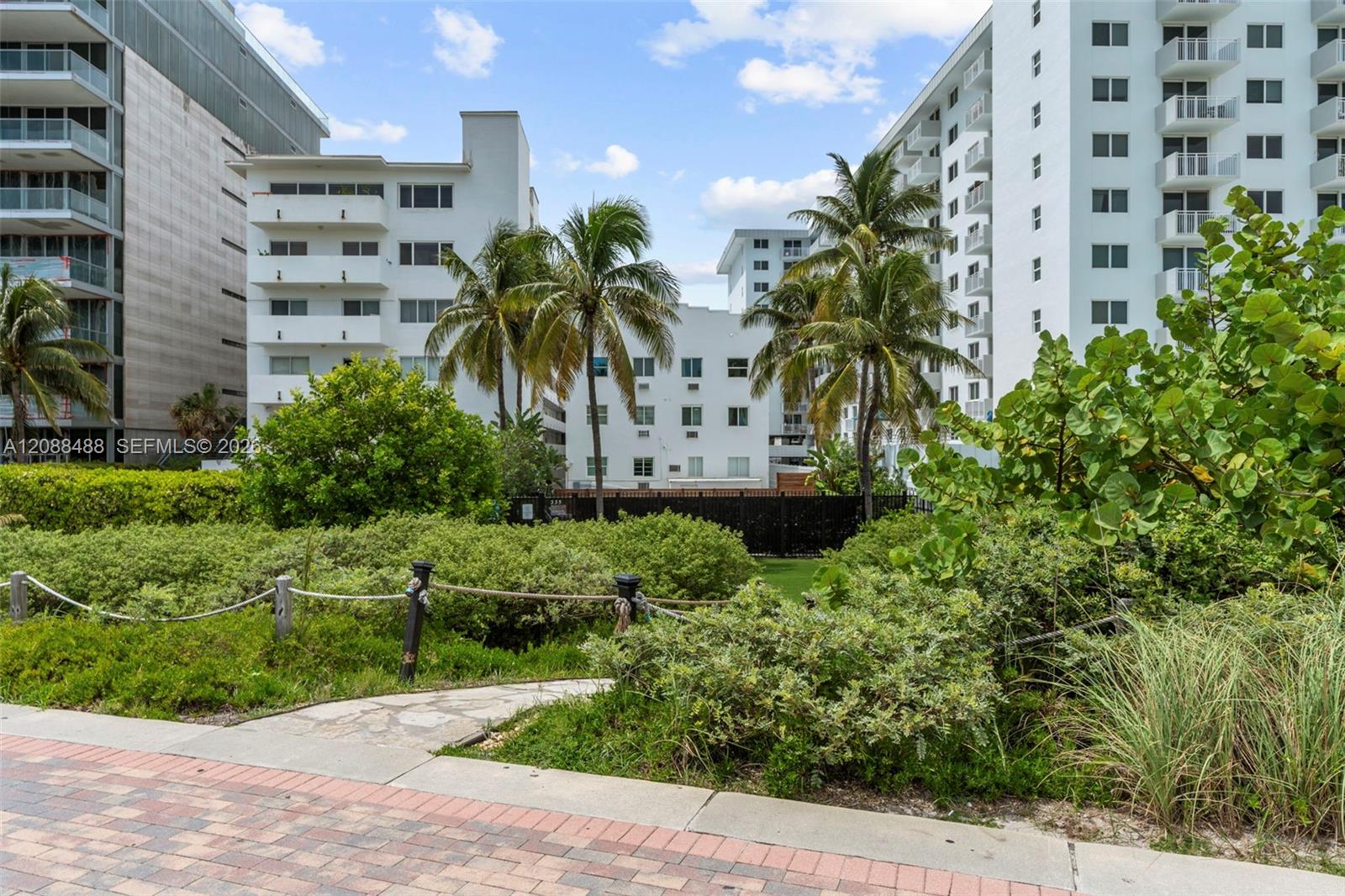 335 Ocean Dr # 106