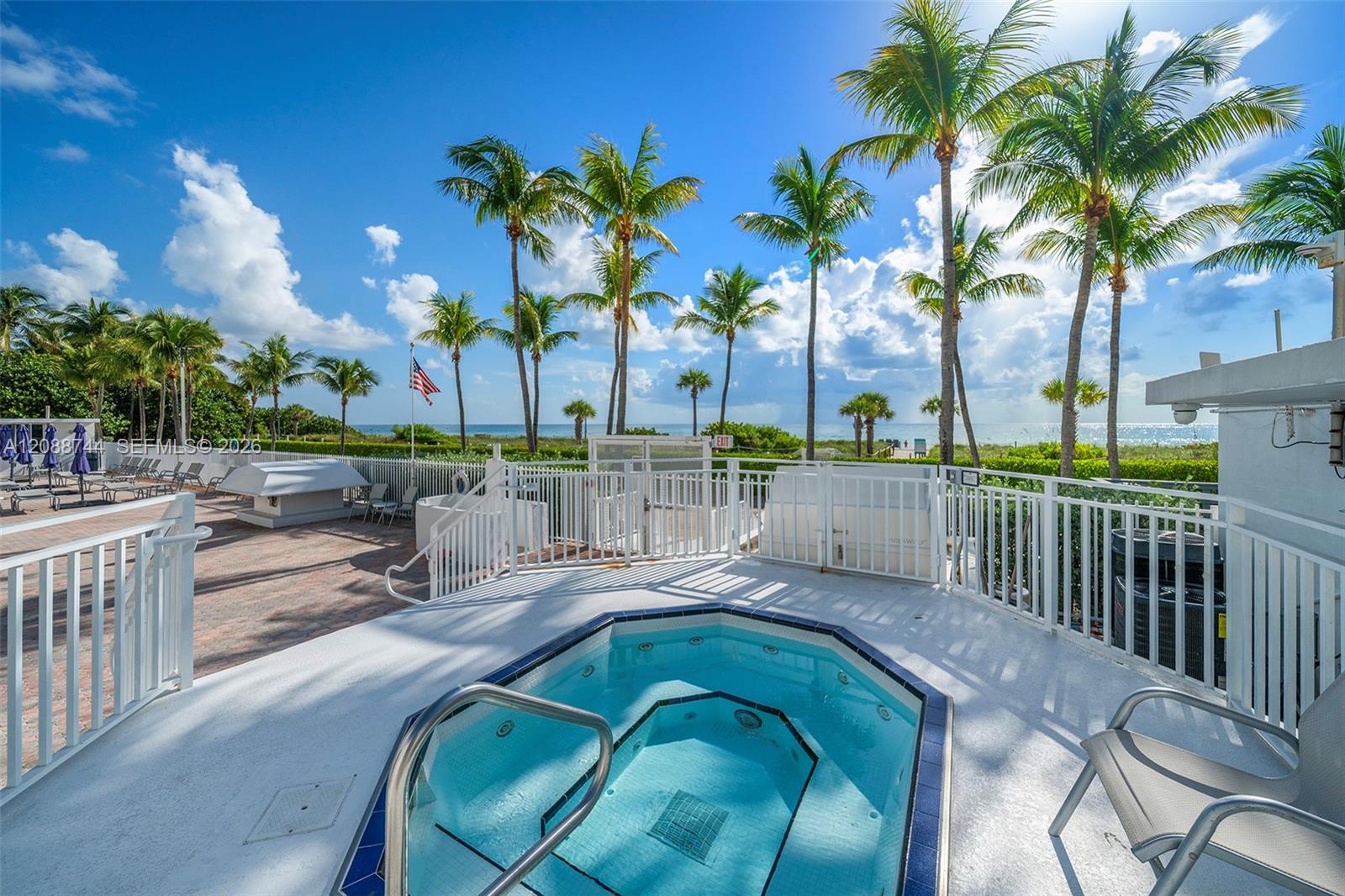 5005 Collins Ave # 1525