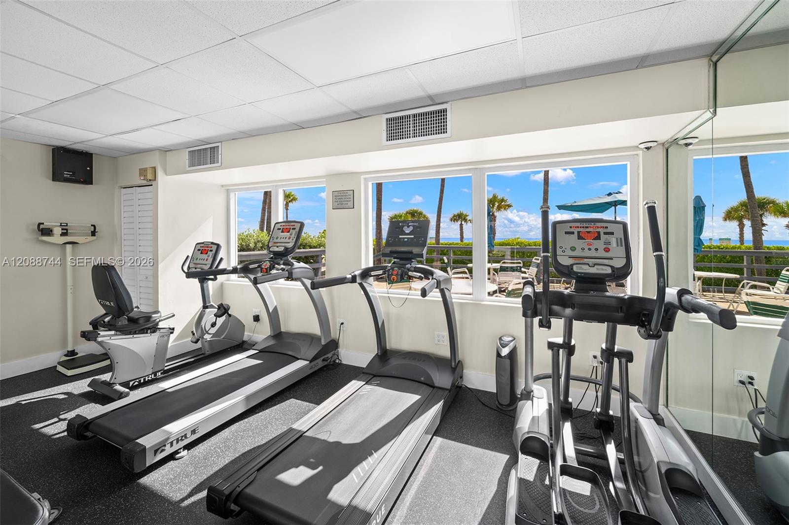 5005 Collins Ave # 1525